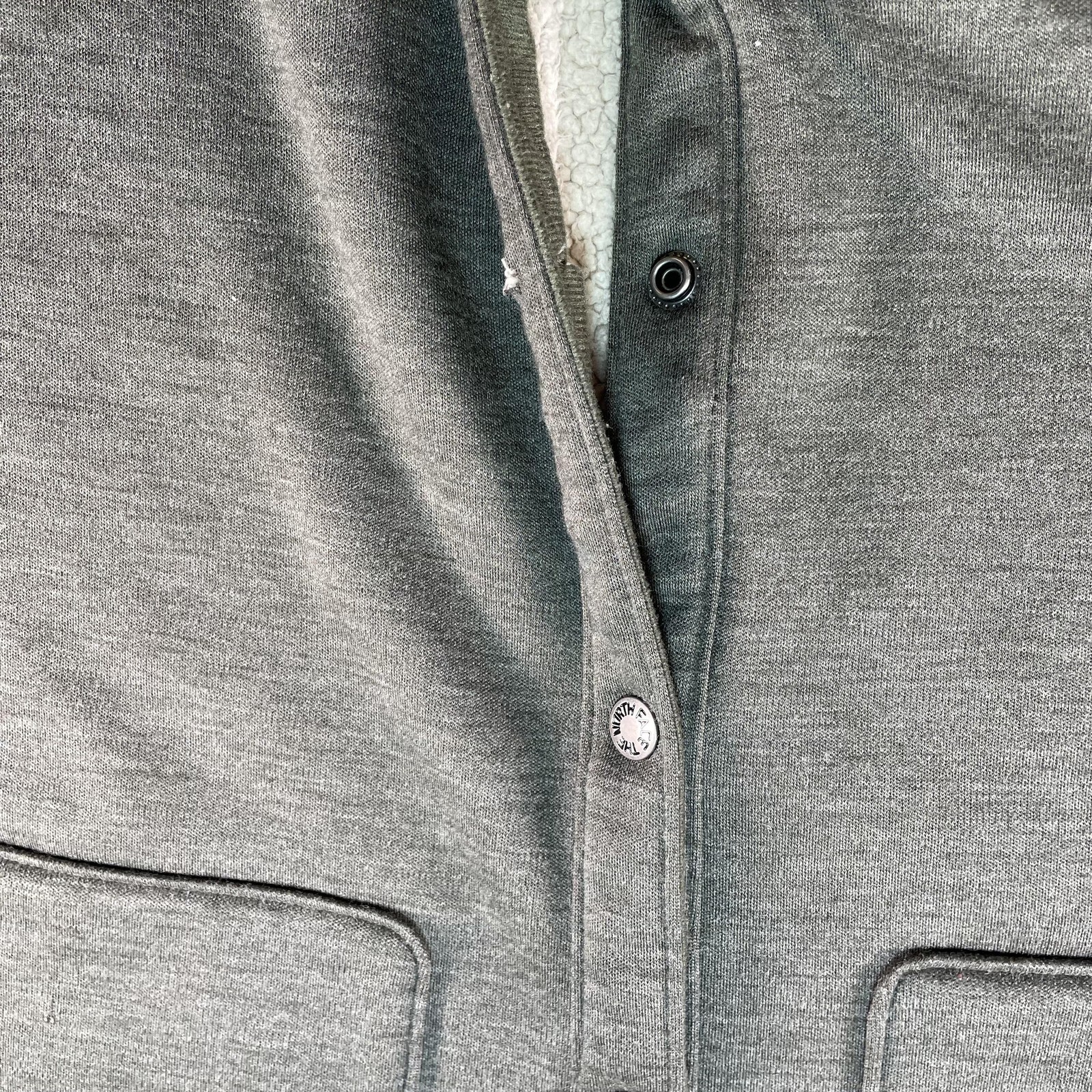The North Face Jacket Mens 2XL Gray Hooded Sherpa Lined Snap Parka NF0A3MMR