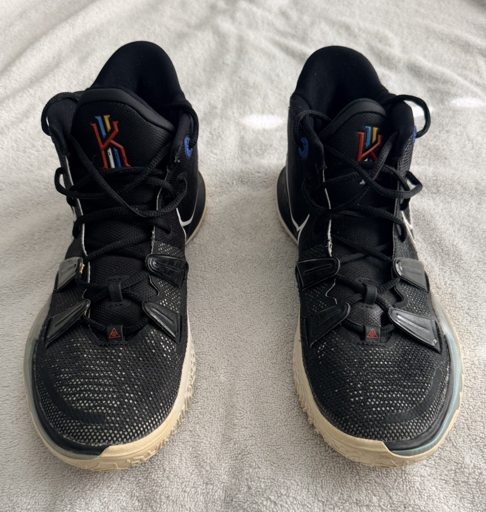 USED Nike Kyrie 7 Black White Brooklyn CQ9326-002 Men’s Size 12 Basketball