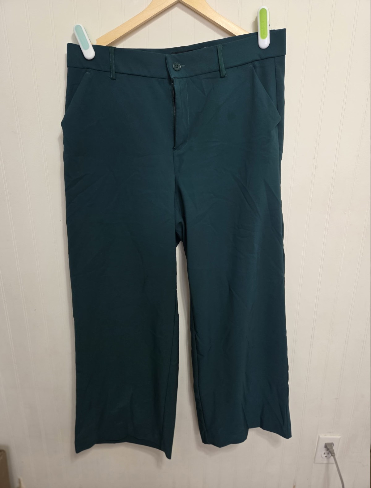 Studio by Torrid Women’s Green Solid Dress Pants Flat Front Zip Button Closure