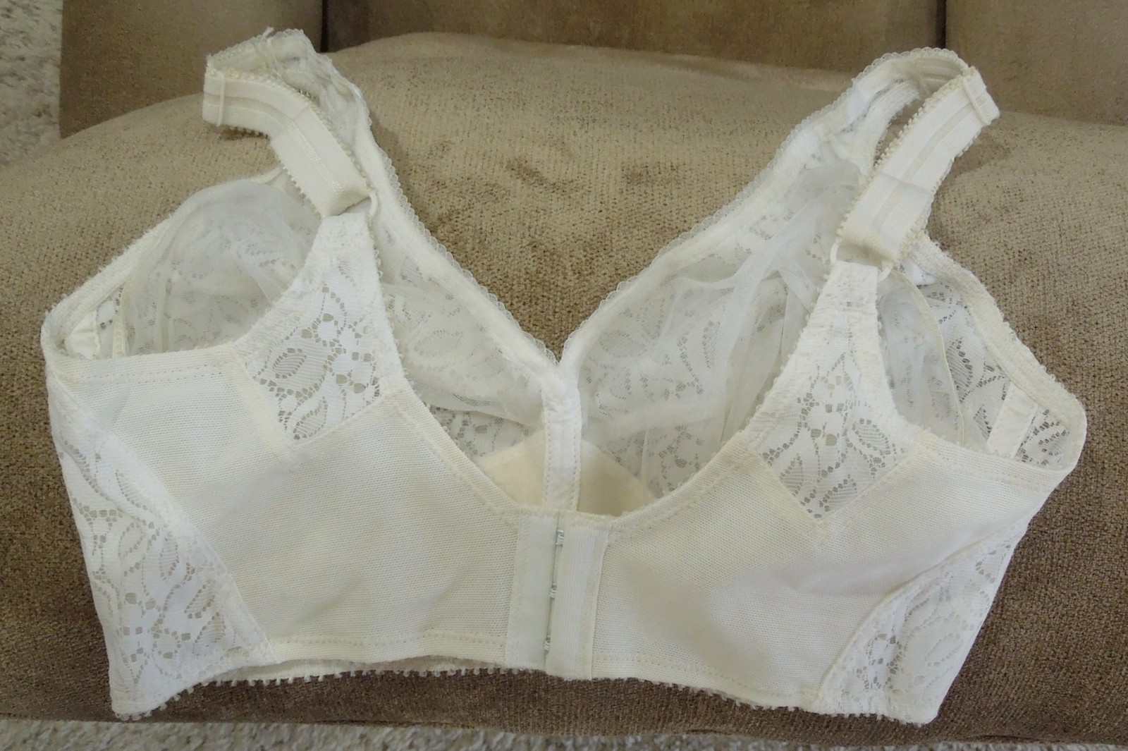 Vtg 1960s VPC Sexy Lacy Bra Size 32D ~ NWT ~ Never Worn ~ OLD STOCK RARE