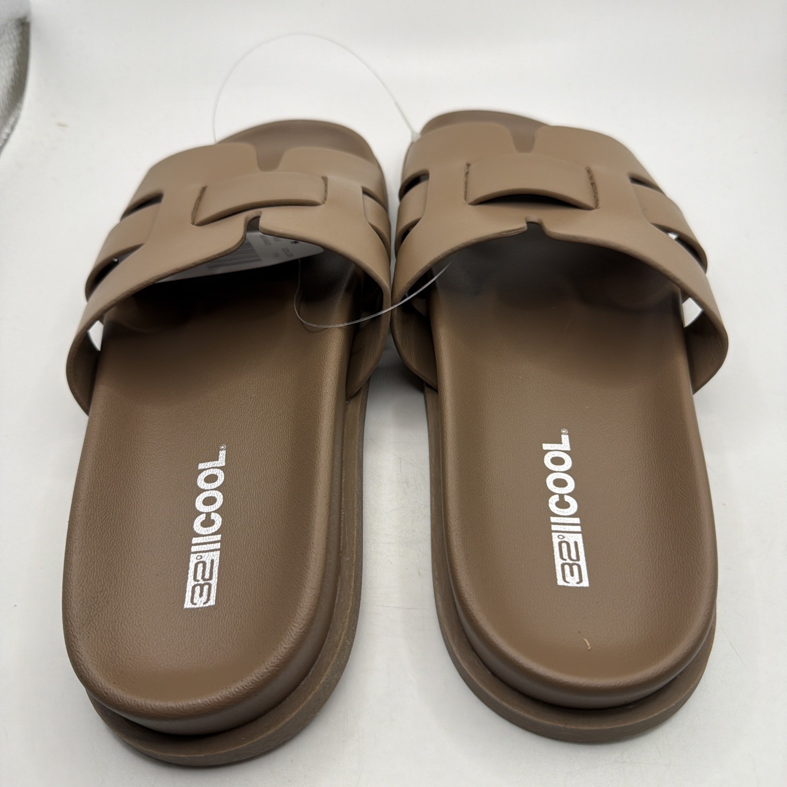 32 Degrees Womens Sandals Tan Slip-On Soft EVA Cushioned Shower. Size 6. New