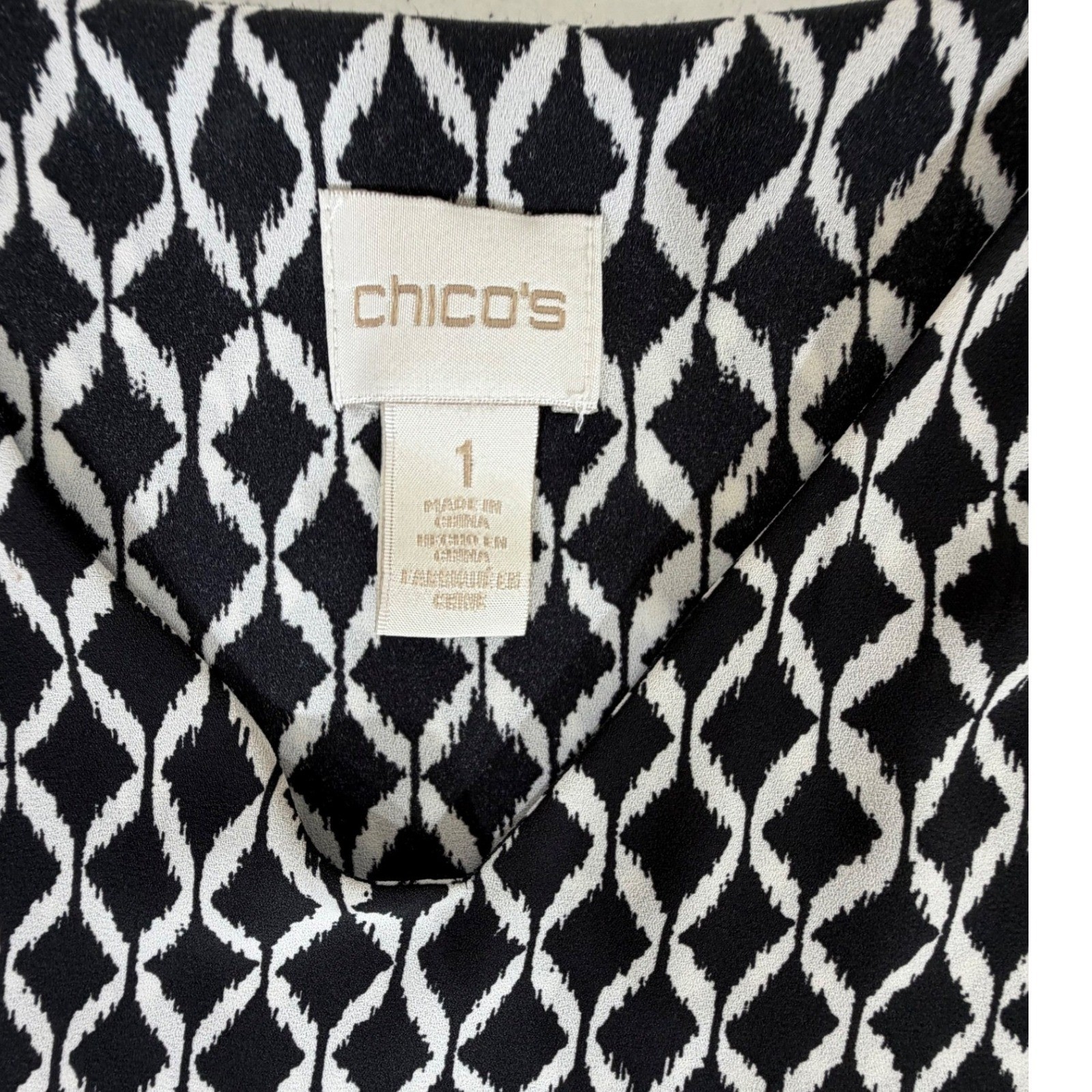 Chicos Blouse Size 1 or Medium Black White Ikat V-Neck Tunic High-Low Layered