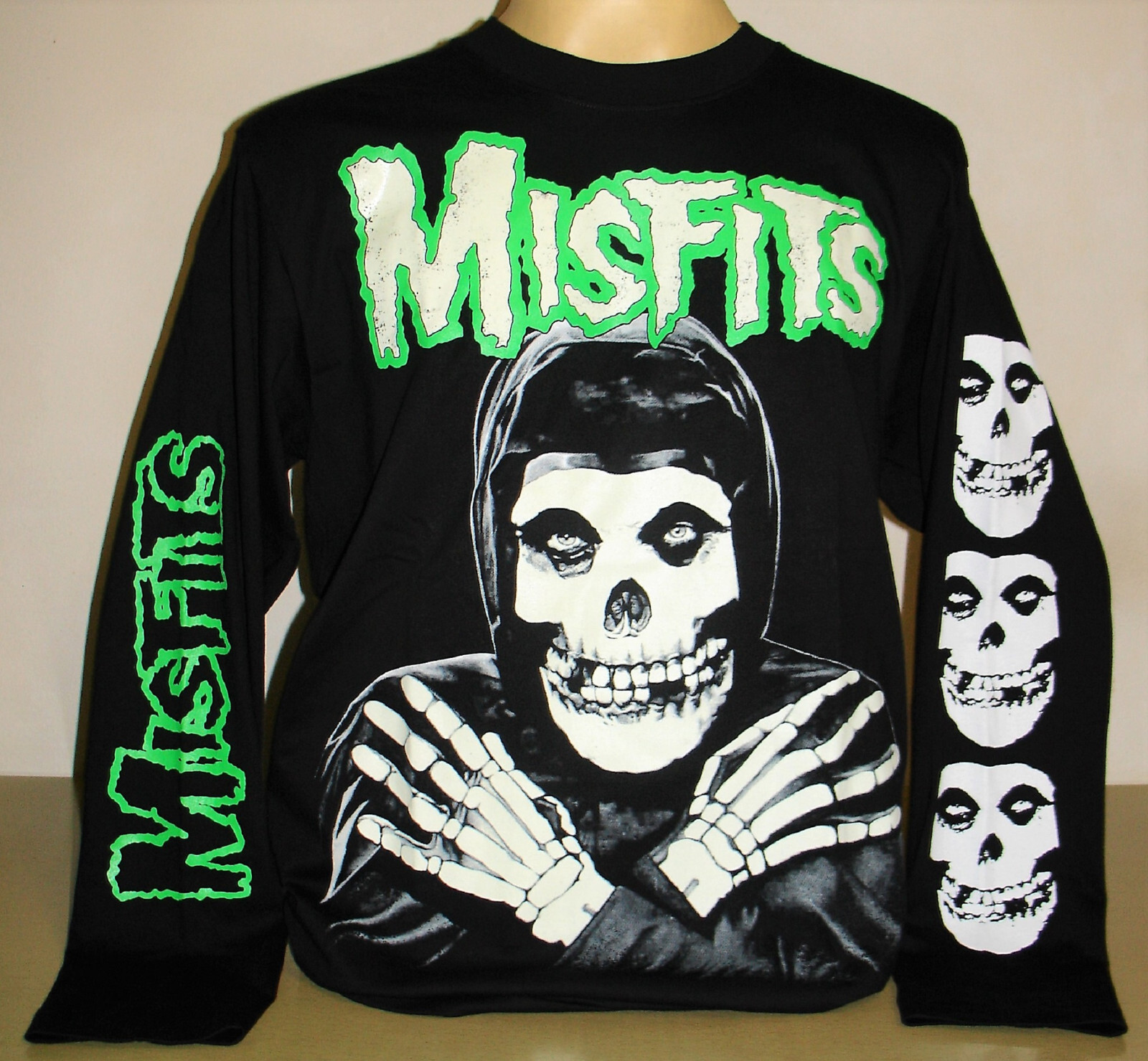 Misfits Skull Logo Glow Punk Rock Band Long Sleeve T-Shirt Size S M L XL 2XL 3XL