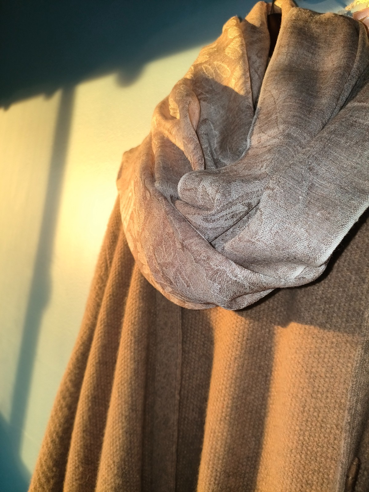 200-count Water-Soluble Wool Double-sided Cashew Jacquard 90x200cm Scarf