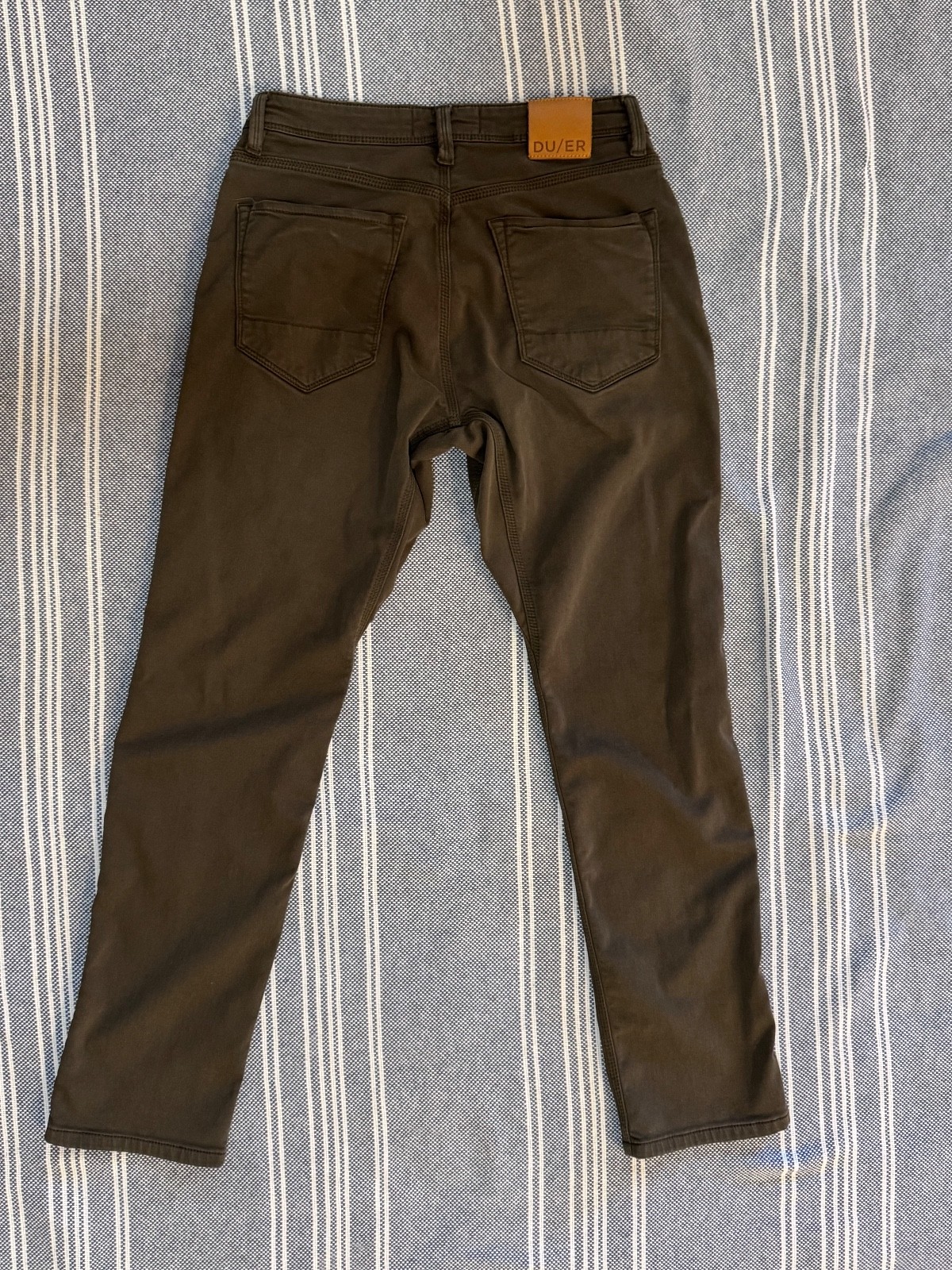 DUER Men’s N2X No Sweat Pants Waist 30 Length 32 Relaxed Fit Color Green