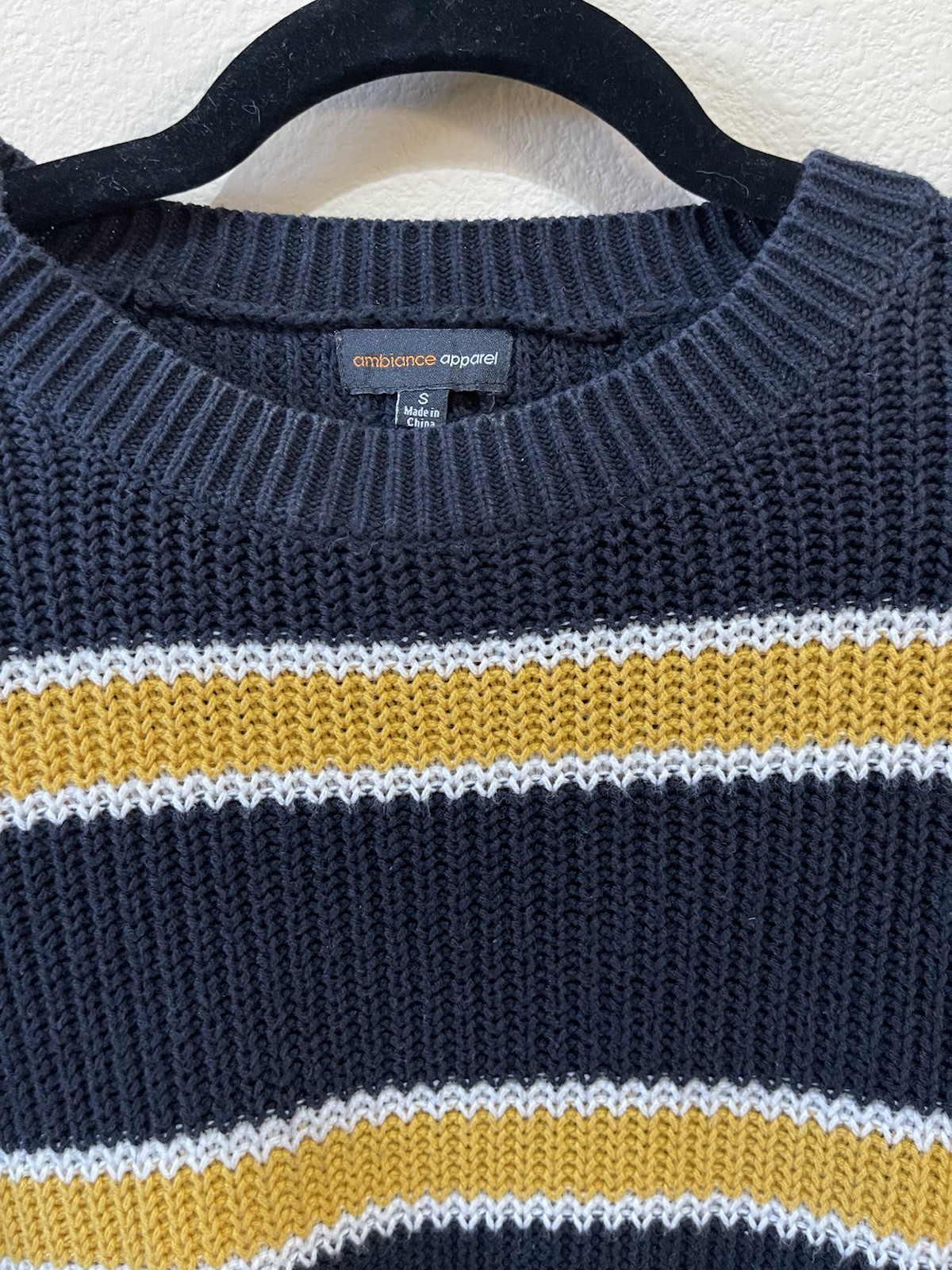 Ambiance Apparel Sweater Womens Size S Beige Red Blue Gray Knit Crop Boxy