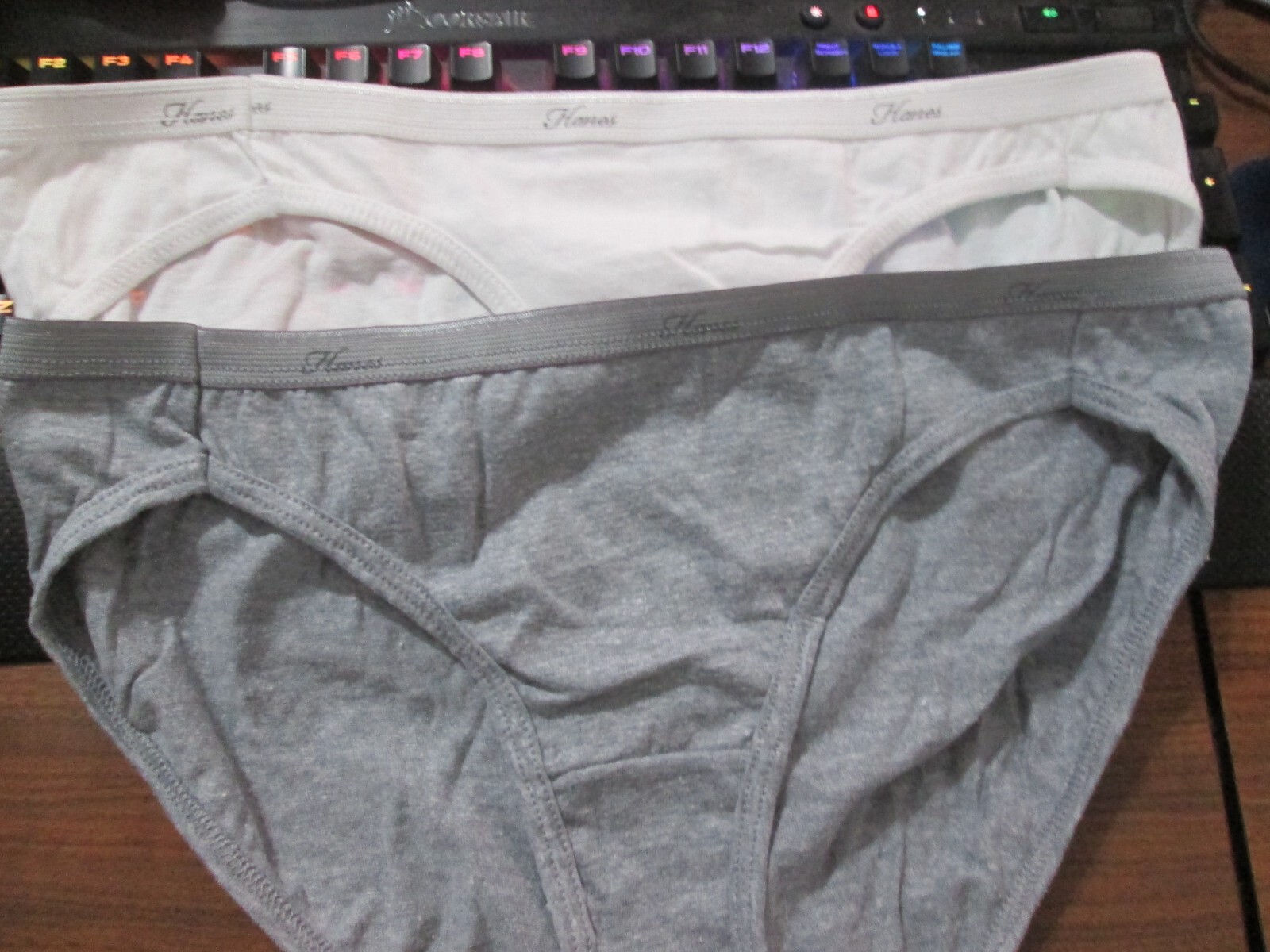 New Hanes Bikinis💕 Size 6 White + Gray Heather 75% & 100% Cotton