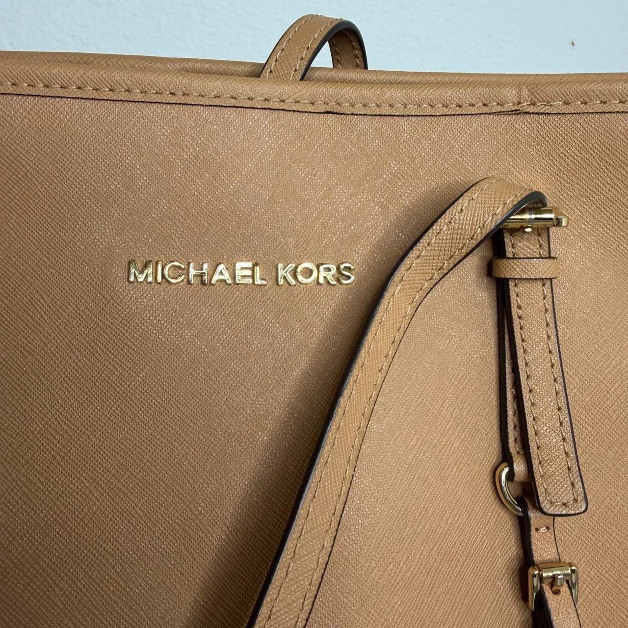 Michael Kors Jet Set Saffiano Tote – Tan & Black – Needs Cleaning