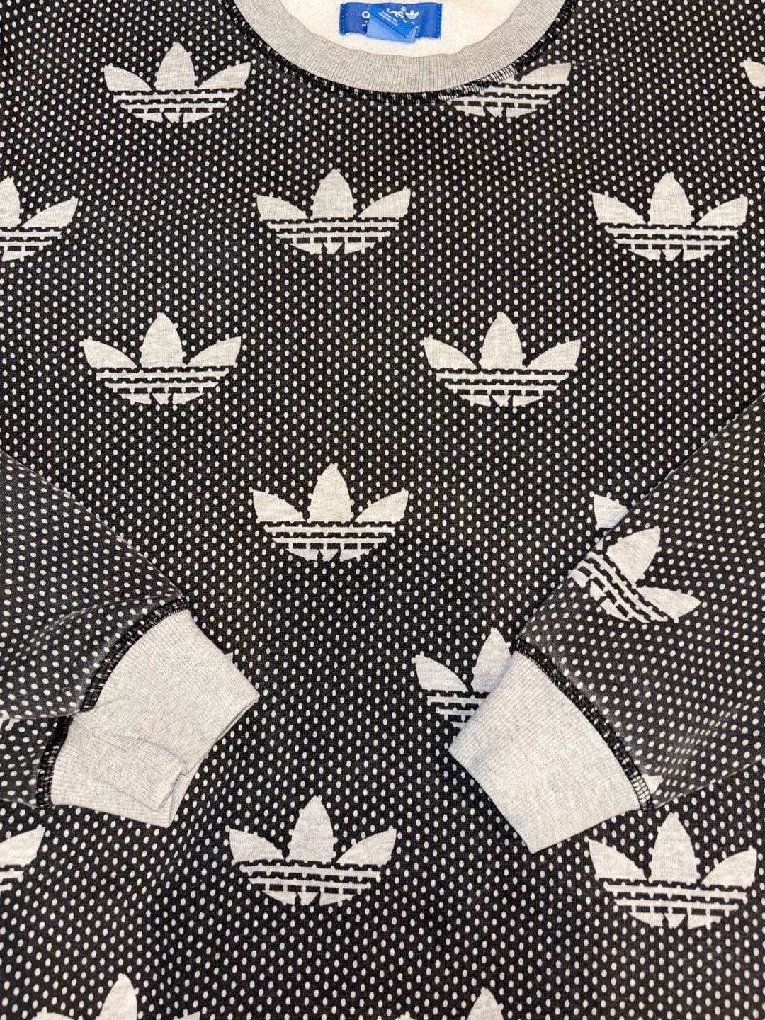 Adidas Heather Grey T-shirt – ,