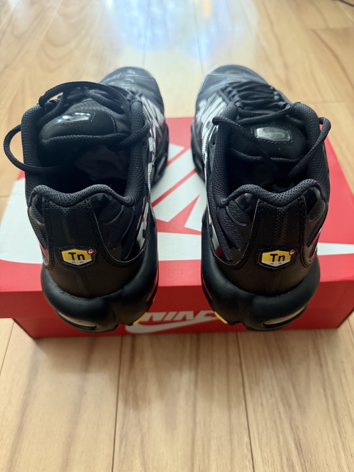 Nike Air Max Plus TN Tuned Triple Black Homerun NYC US 10 IR8793-001