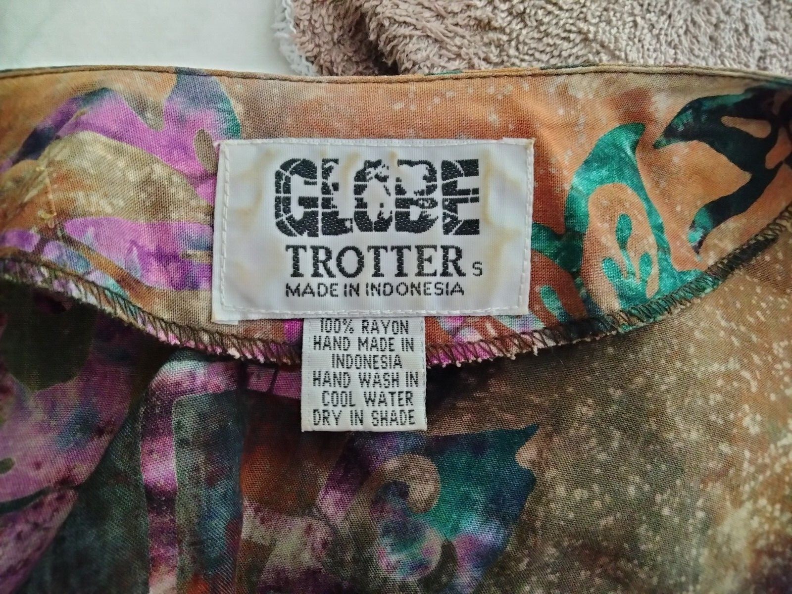 Globe Trotter Boho Hippie Artsy Short Sleeve Skirt Set With Shiny Line Design 1X