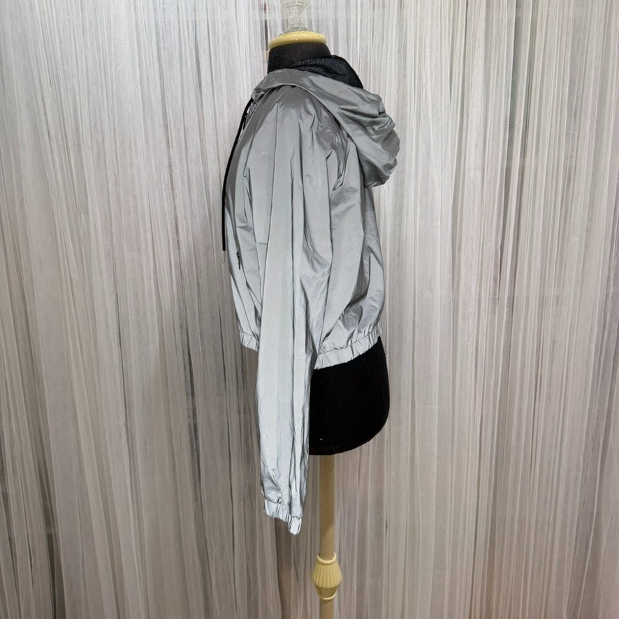 Forever 21 Reflective Hooded Windbreaker Jacket Full Zip Gray Women’s M