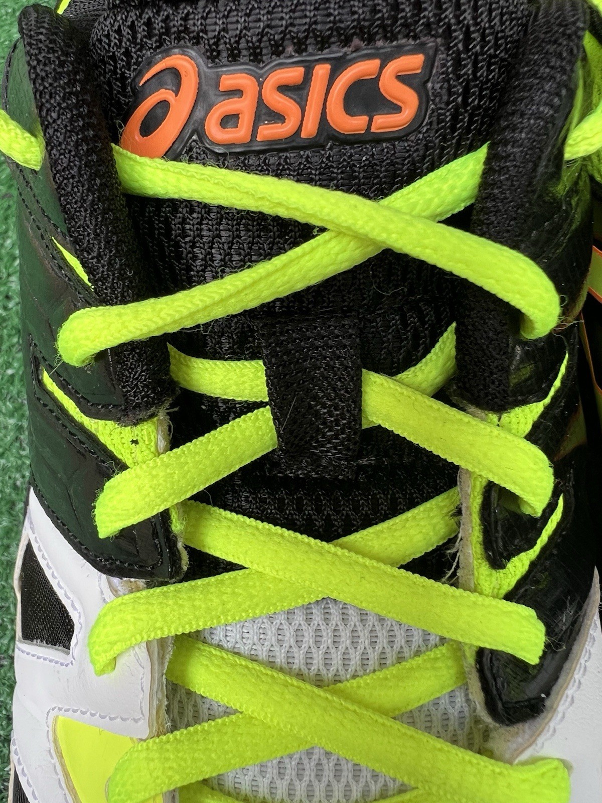 Asics Men’s Gel Game 5 E506Y White Yellow Running Shoes Sneakers Size 9.5 Used