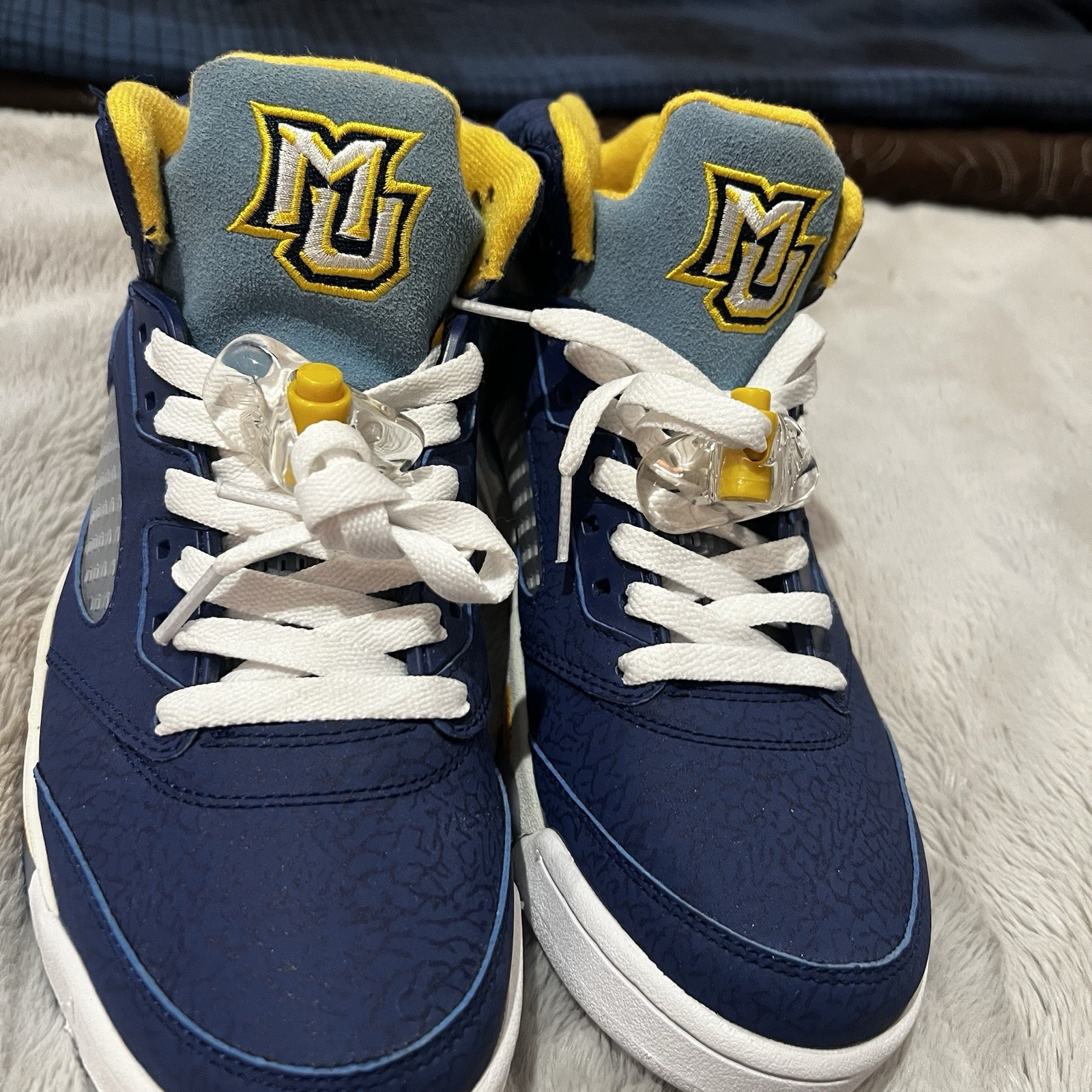 Air Jordan 5 Marquette MU PE Style Navy Yellow Nike Air Sz 7 Custom