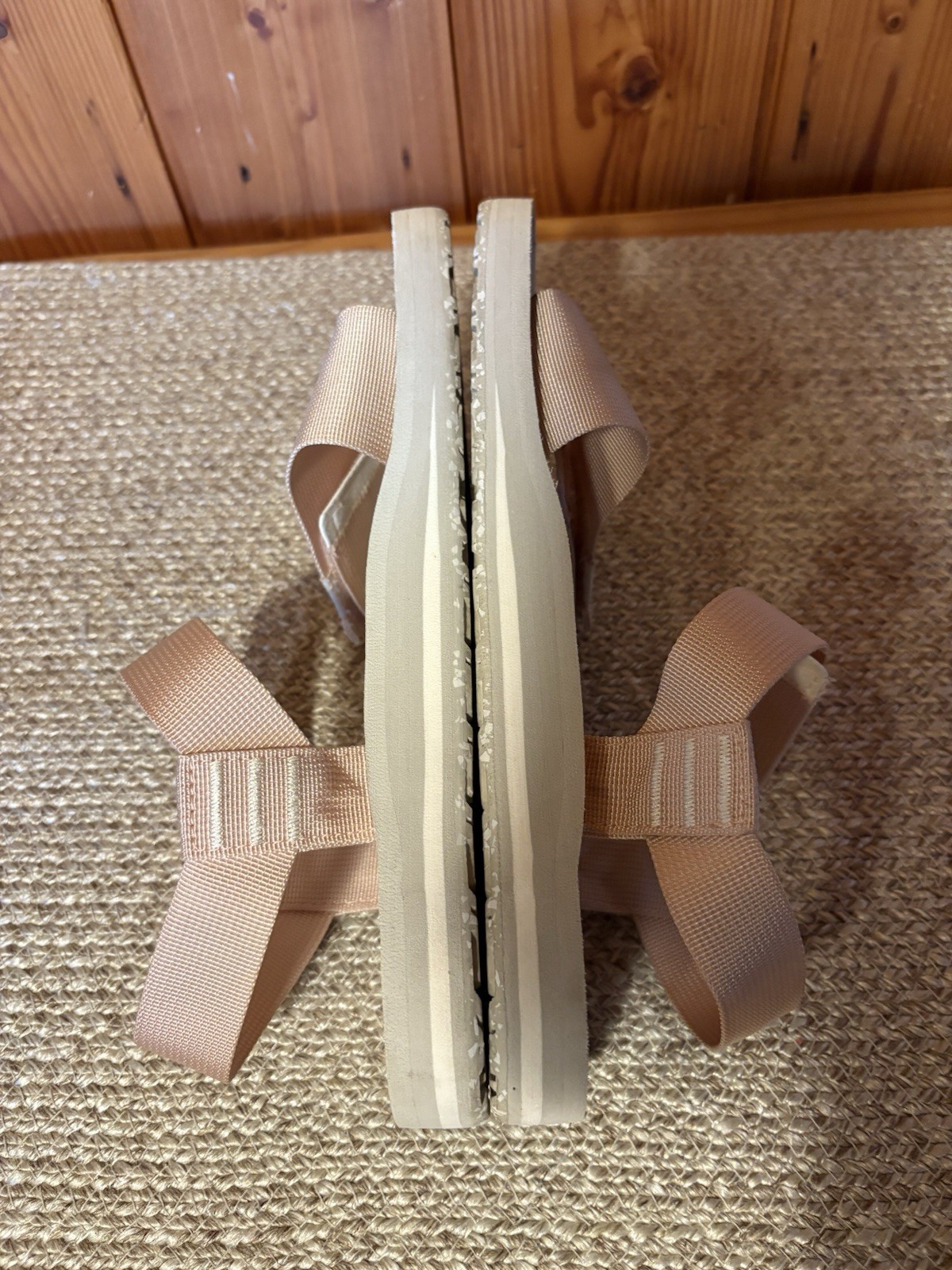 The North Face Womens Skeena Hiking Backpacking Sport Sandals Pink Strap Size 9