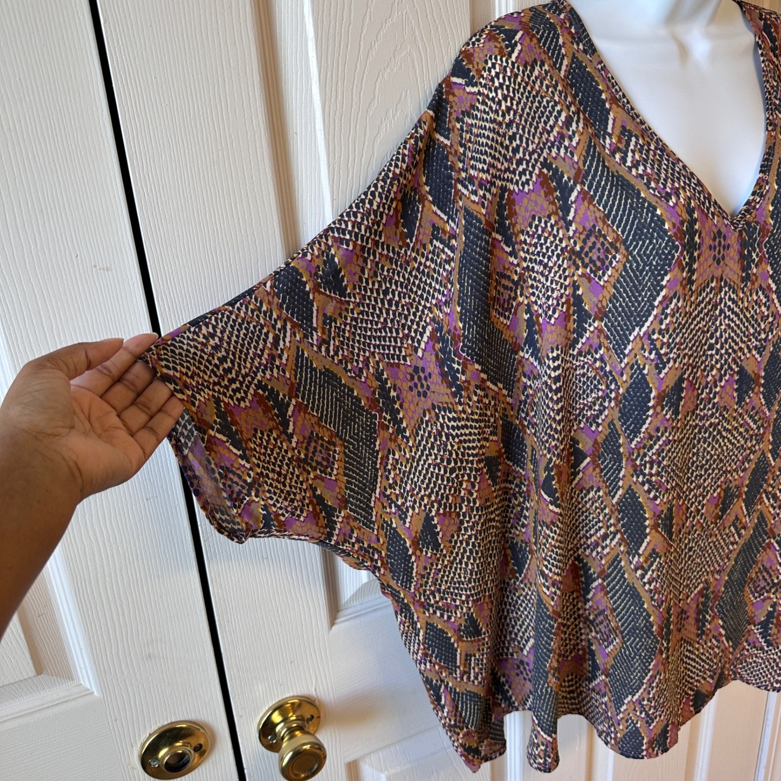 Adrienne Blouse Women Size M Brown Purple Snakeskin Dolman V-Neck Top