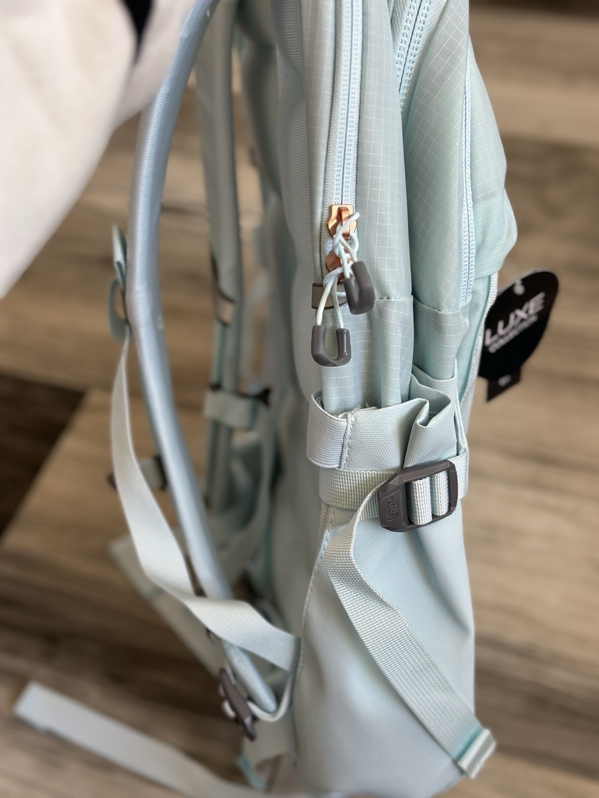 The North Face Women’s Recon Luxe 30L Backpack Ice Blue/Burnt Coral Metallic NW