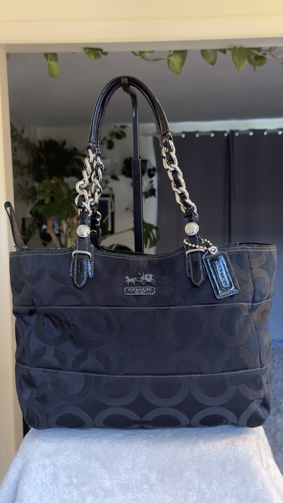Coach Madison Signature Logo Tote Bag Black Zip Closure Silver Chain Straps