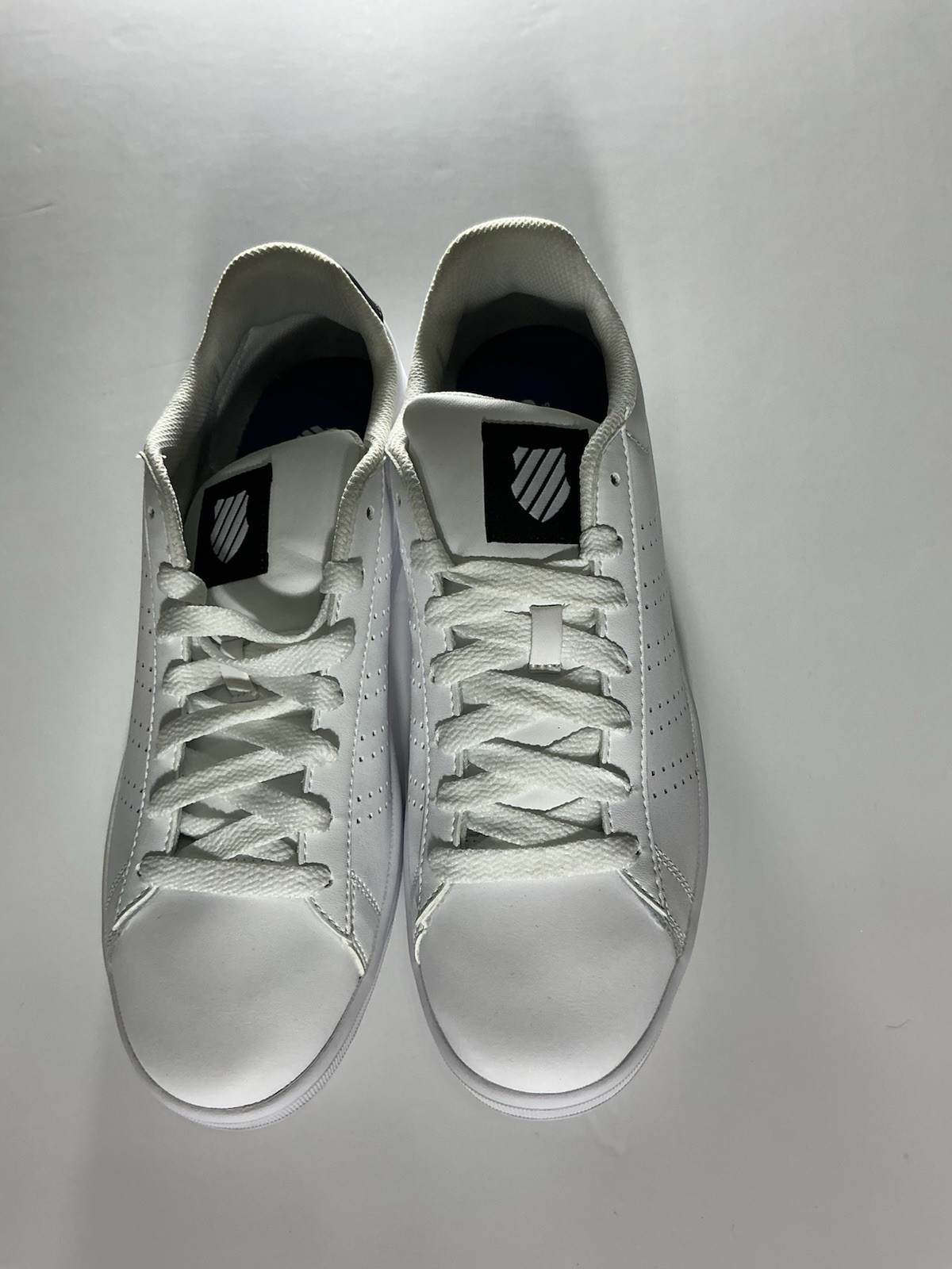 K-Swiss Court Style White Sneakers Men’s Size 9.5 Casual Tennis Shoes