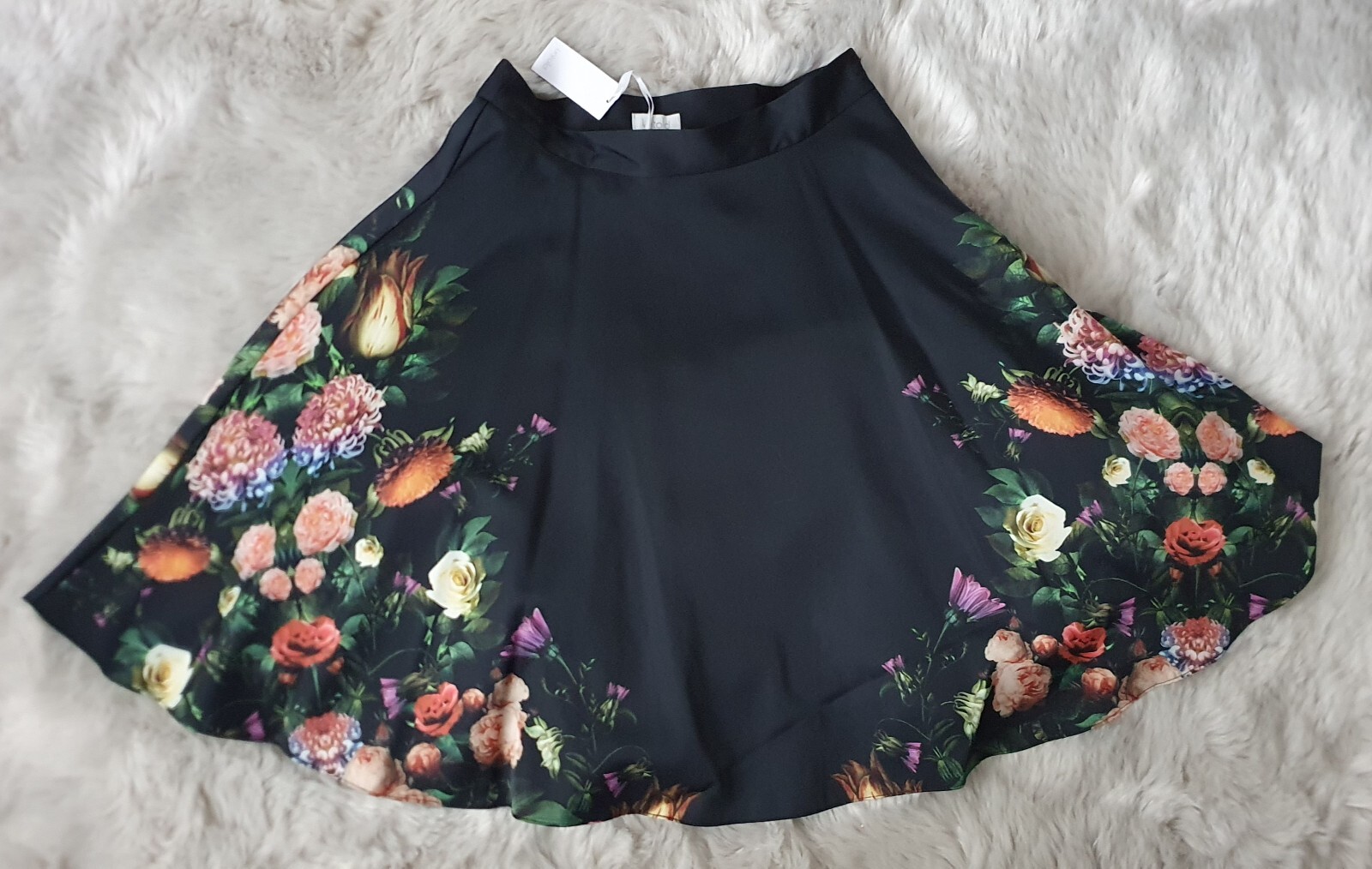 Untold Rose Placement Black Multi Volume Lined skirt size 8