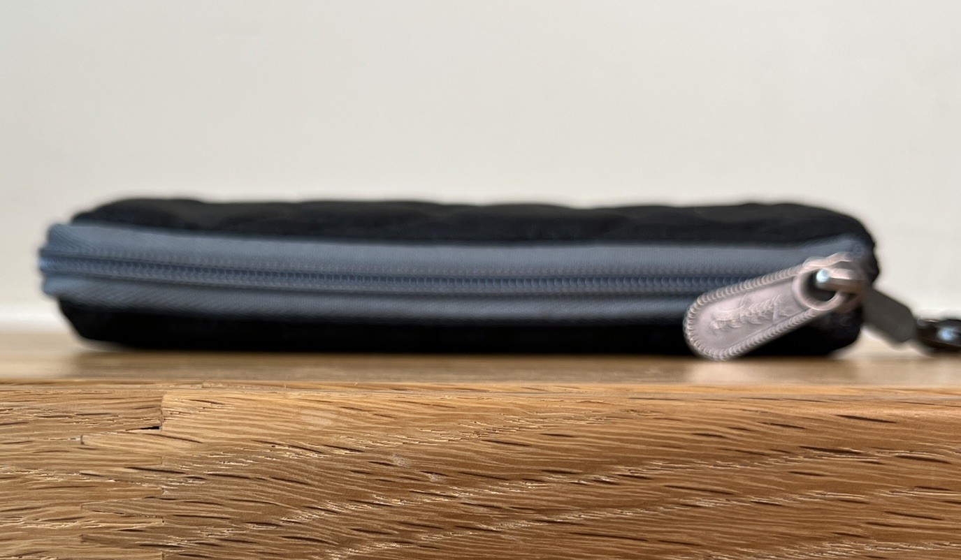 Thirty One Vary You Black Wristlet