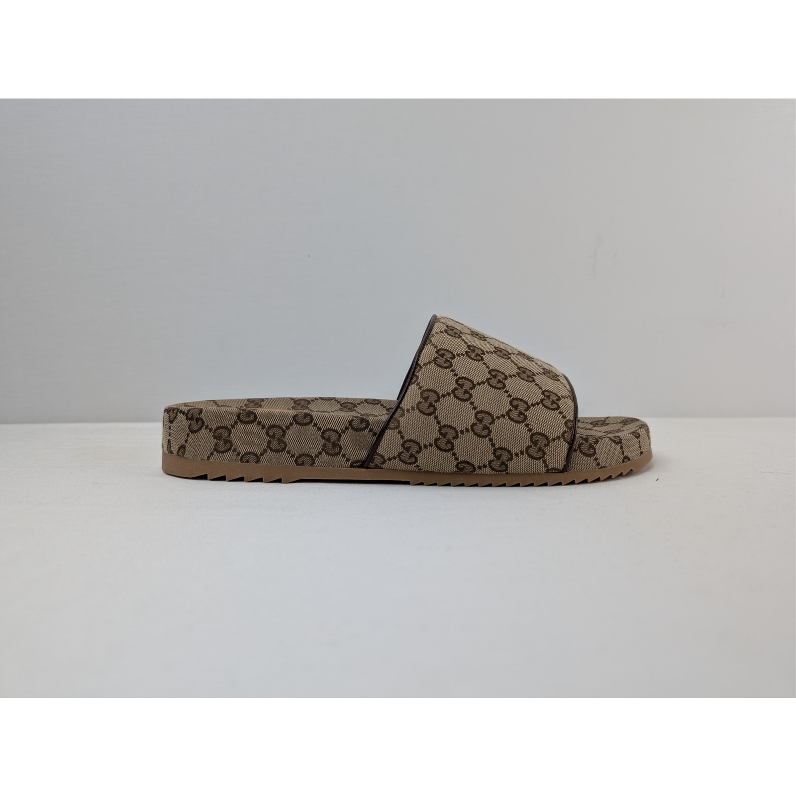 Gucci Sideline GG Canvas Slide Sandals Beige Ebony BNWB 13 Gucci – 13.5 US