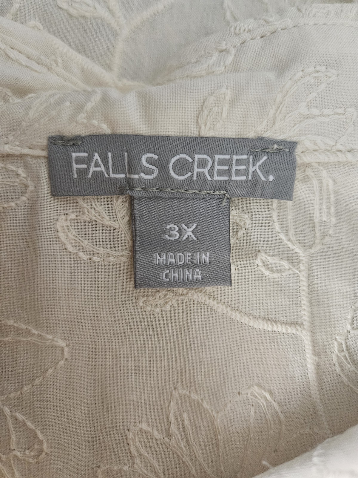 Falls Creek Off White Button Up Top Floral Embroidered Women’s Size 3X NWT