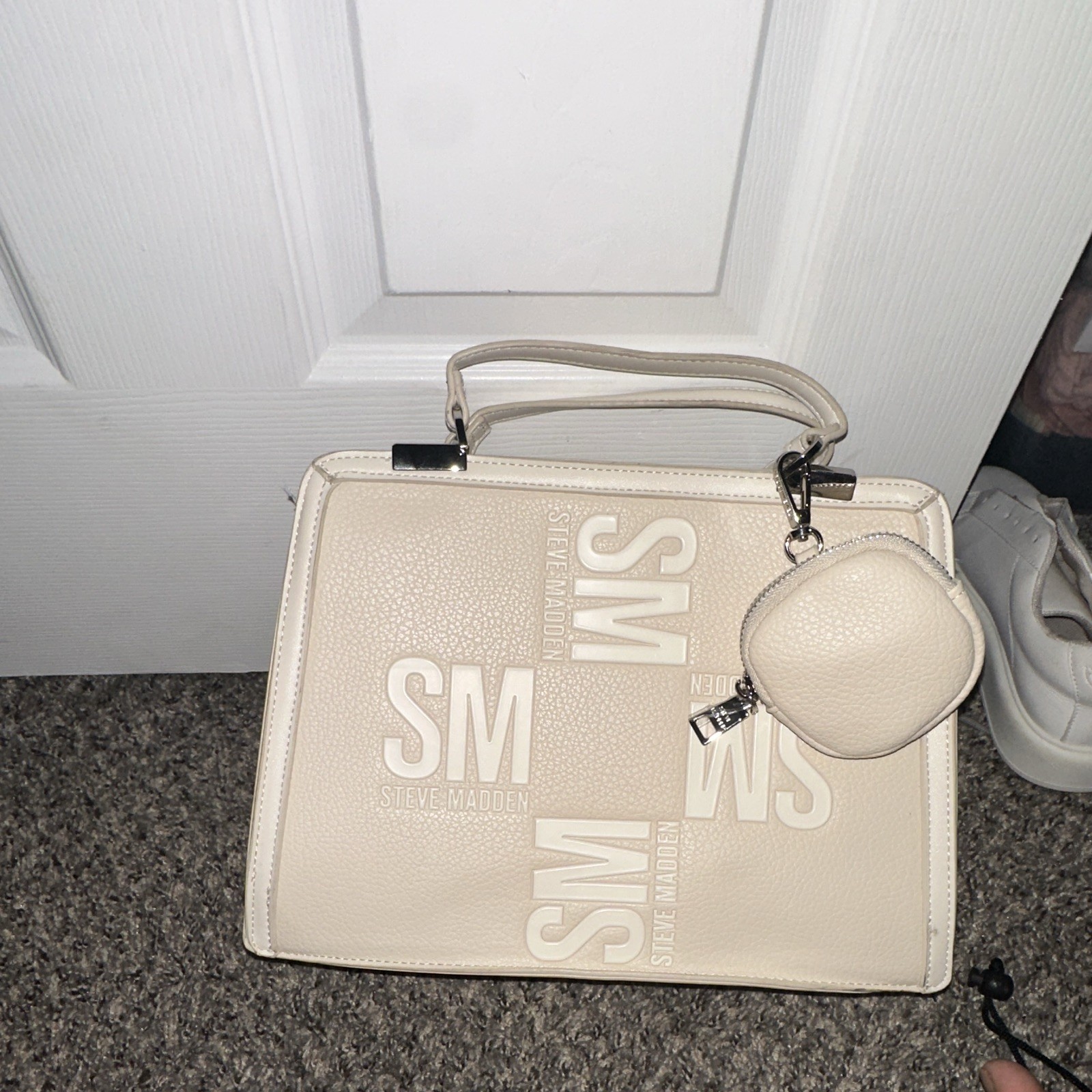 Steve Madden Beige Logo Pebbled Satchel Top Handle Bag Zip Closure w/ Coin Purse