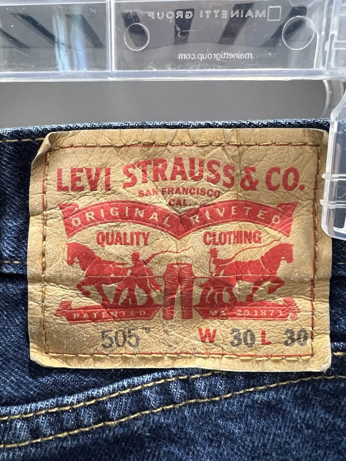 Levi’s 505 Series Men’s Blue Denim Straight Fit Mid Rise Jeans Dark Wash 30×26