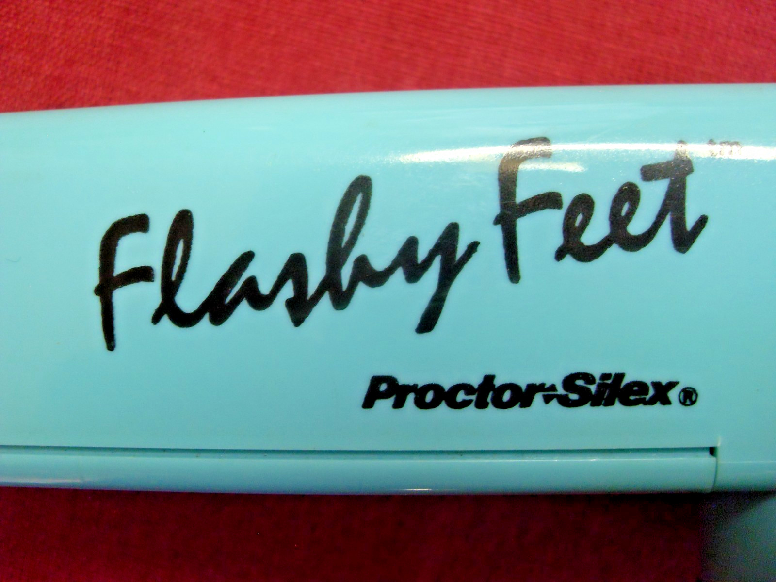 NOS–‘Flashy Feet’ travel shoe care kit by Procter-Silex