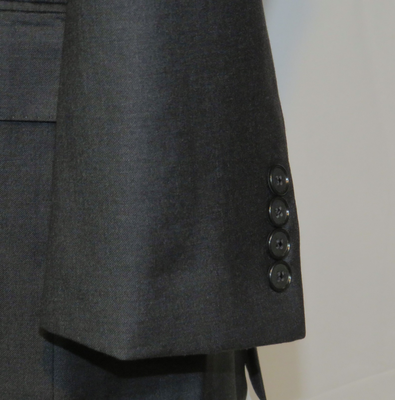 Hickey Freeman Beacon Loro Piana 150 Yellow Label Solid Charcoal Suit Jacket 40R