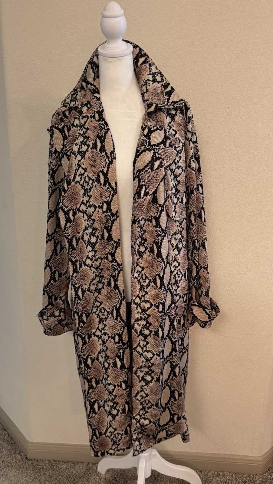Lulus Snakeskin Print Long Open Front Lightweight Unlined Collared Coat S