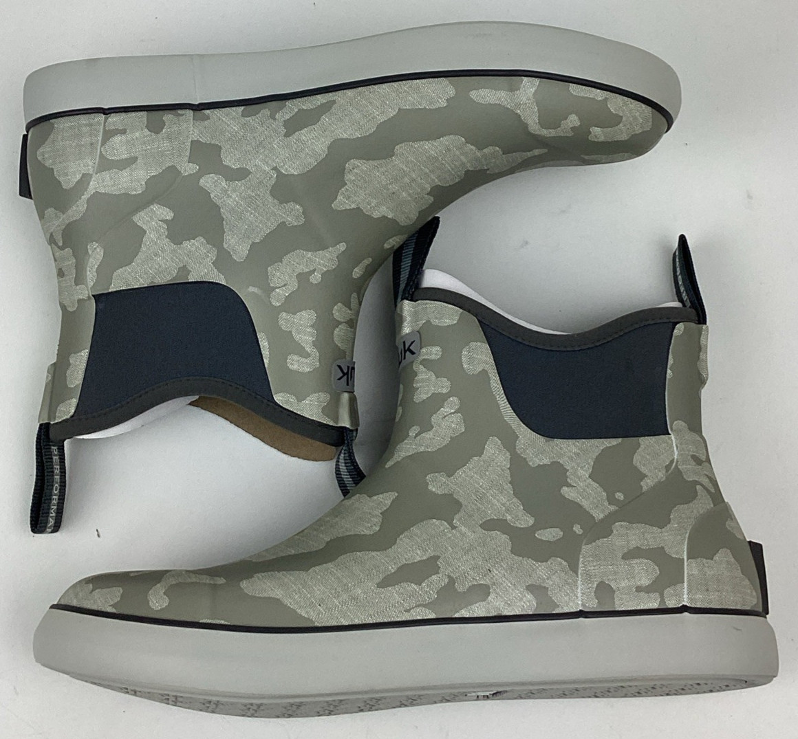 HUK Men’s Rogue Wave WP Ankle Deck Fishing Boot Overcast Gray Size 8, 9