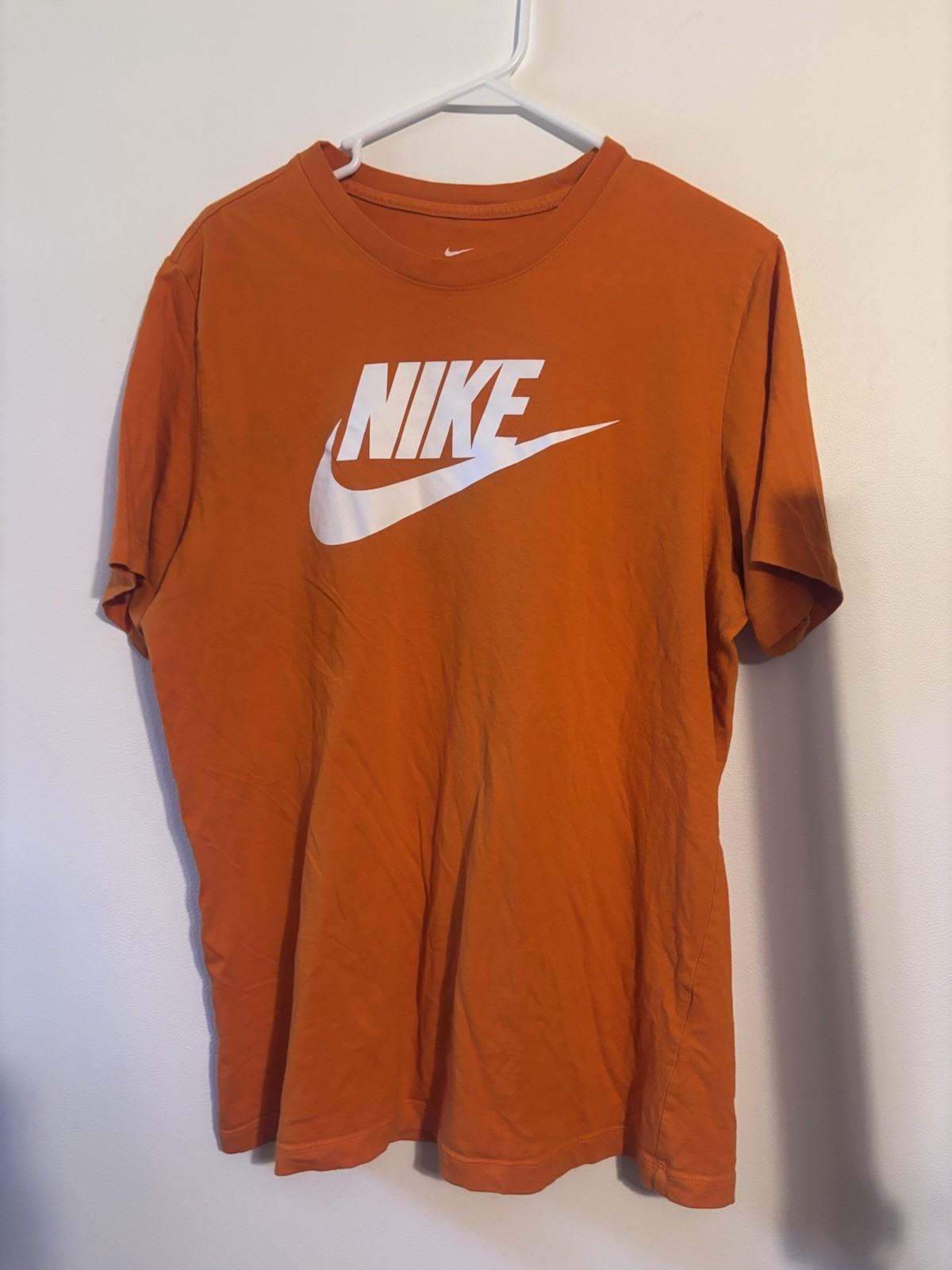Nike Men’s Sportswear T-Shirt Active Short Sleeve Orange Size Large