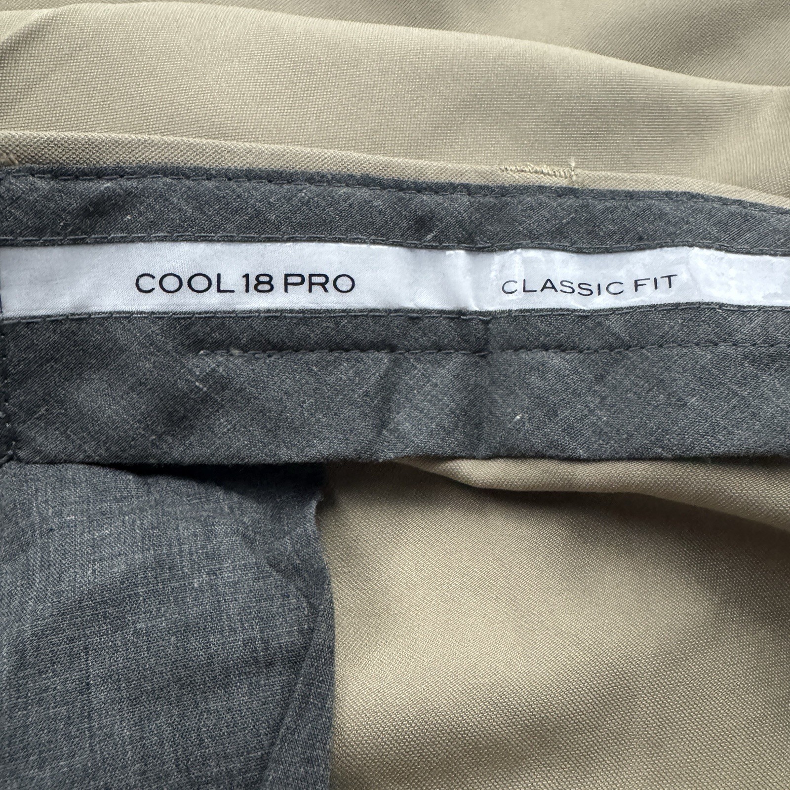 NWT Haggar Cool 18 Pro Classic Fit Pants Size 44×29 (44×29.5) Flat Front Poly