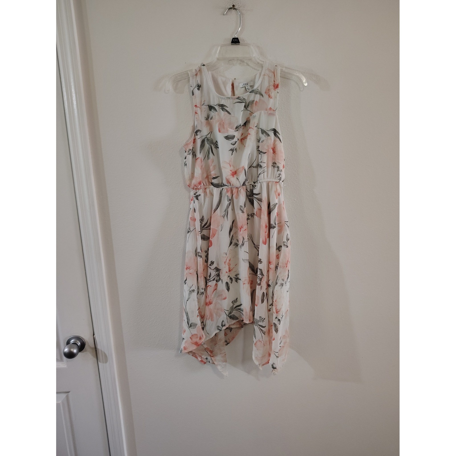 AUW Sleeveless Floral Handkerchief Hem Dress White Pink Small Floral Print