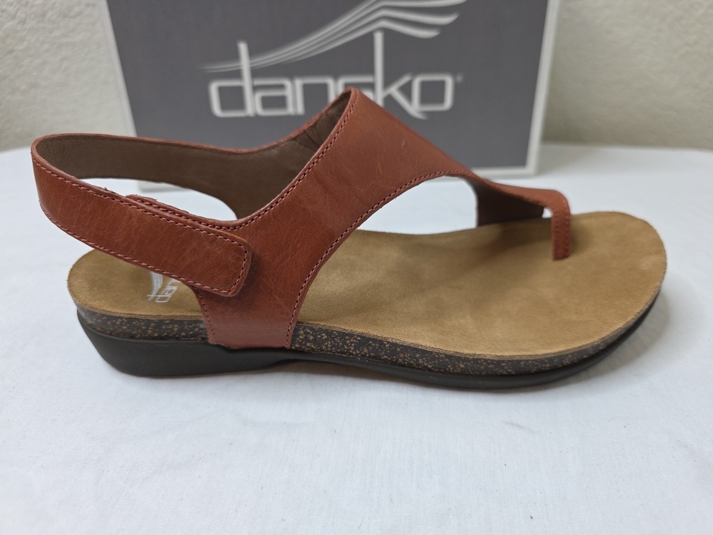 Dansko Reece Waxy Burnished Thong Sandals Women’s EU Sz 37 US Sz 6.5 – 7