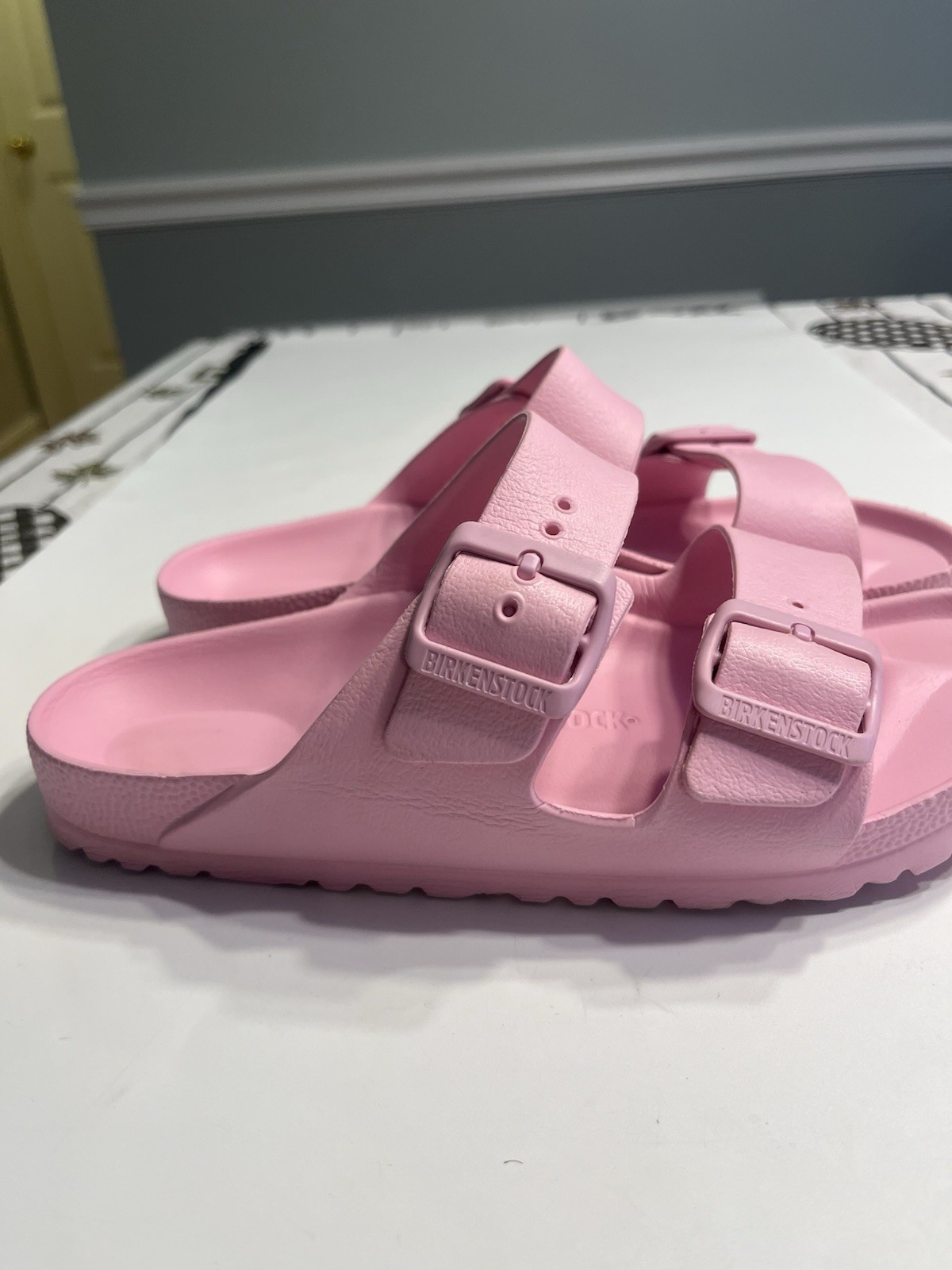 Birkenstock Women Arizona Essentials EVA Sandals Pink Rubber Size 37 US 6