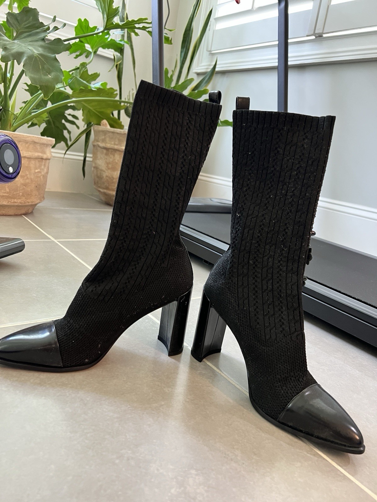 Stuart Weitzman SOCKHOP Black Knit Stretch Sock Ankle Boots Pointed Toe 7
