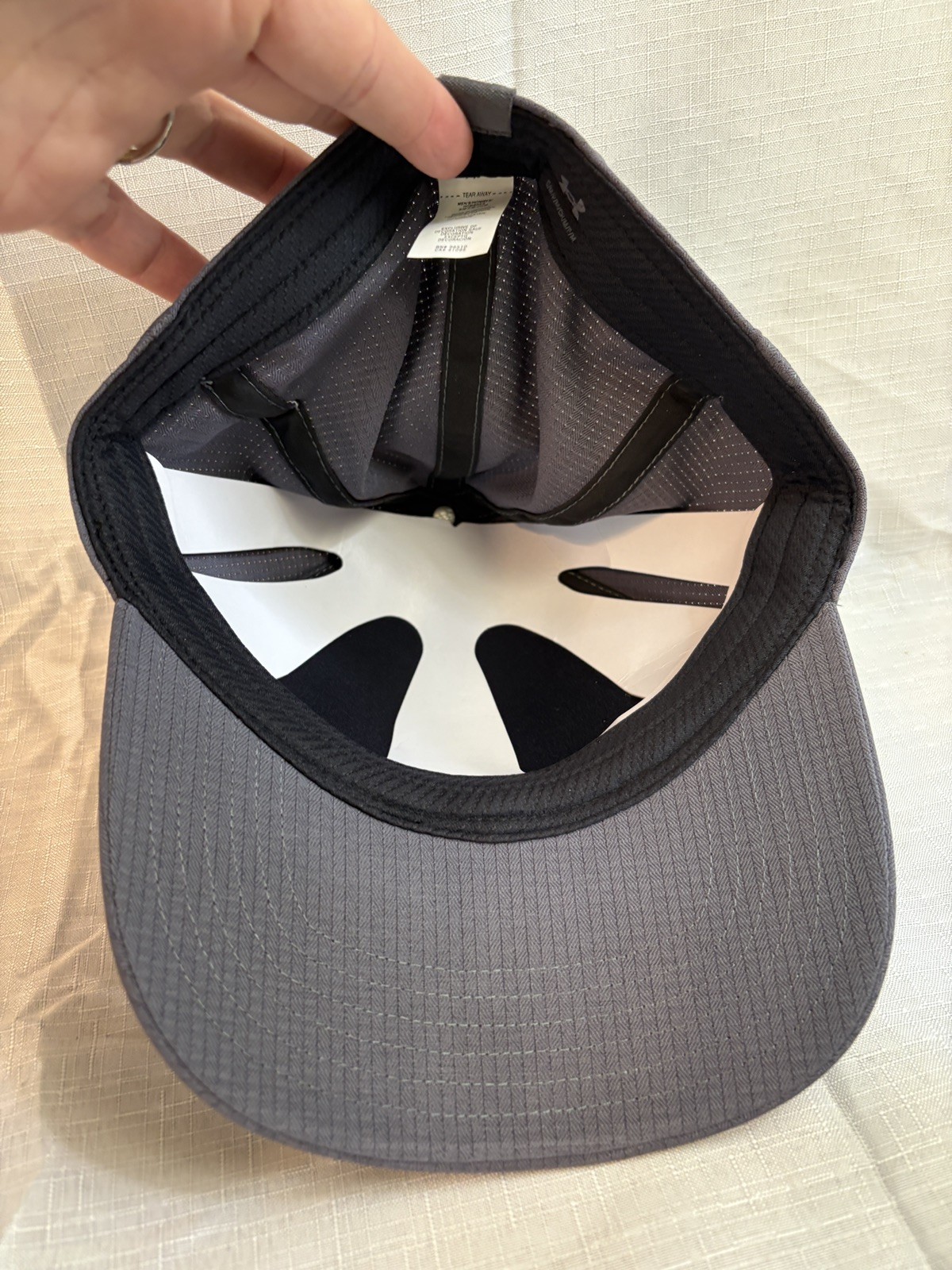 Under Armour Hat Iso-Chill Baseball Cap Gray 1383438 S/M NWT