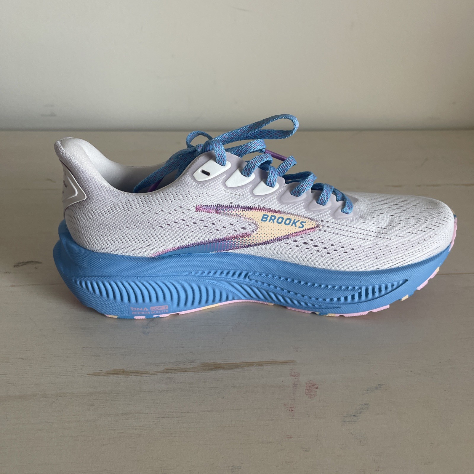 Brooks Women’s Ghost 17 Two Color Schemes to Pick From Each $95 Brand New!