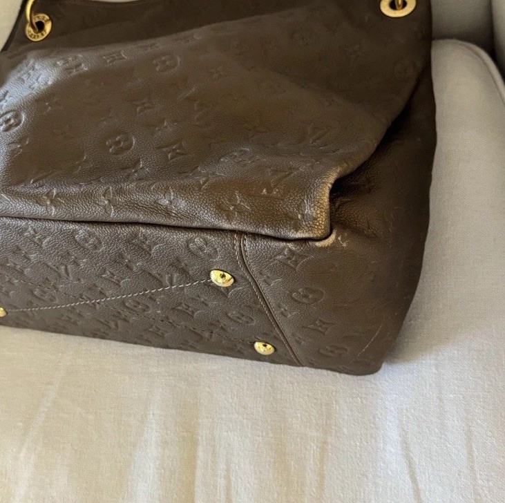 Louis Vuitton Brown Artsy MM Empreinte Leather bag 2011 Gold hardware