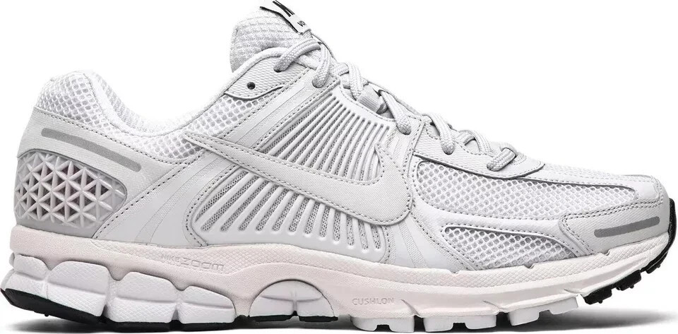 NEW Nike Zoom Vomero 5 Men’s Size 10.5 Vast Grey/Vast Grey-Black-Sail BV1358-001