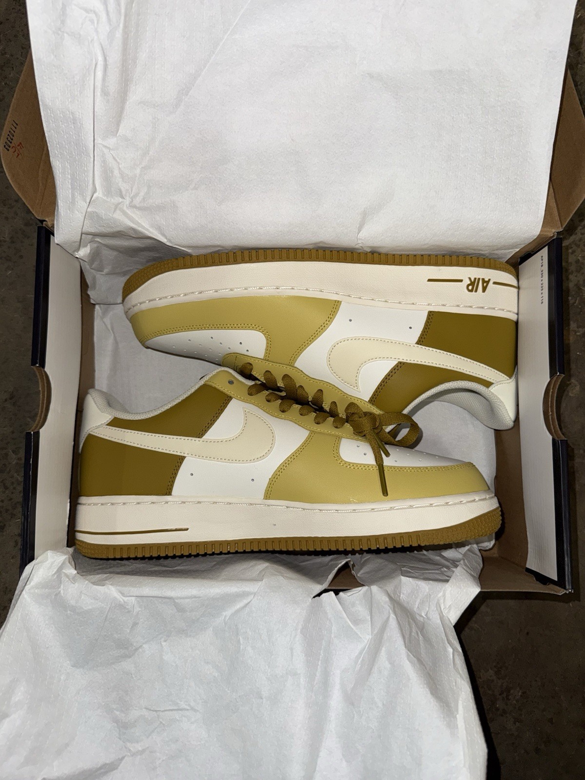 Men’s Nike Air Force 1 ‘07 – “Bronzine/Coconut Milk” – Size 10 (New In Box)