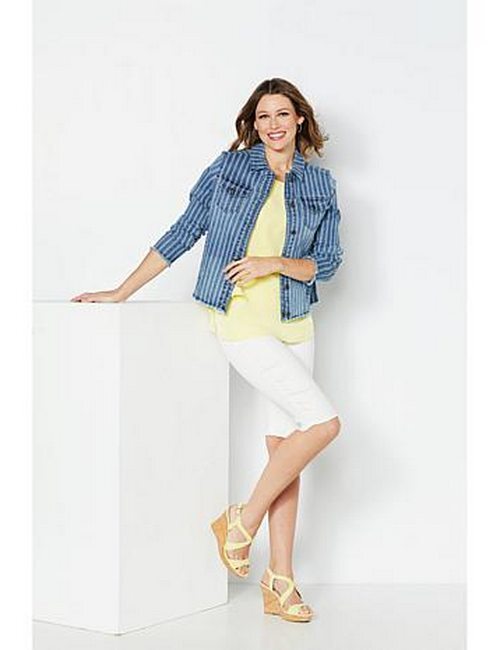 DG2 Diane Gilman Ivory Denim Classic Stretch Pull On Bermuda Shorts New