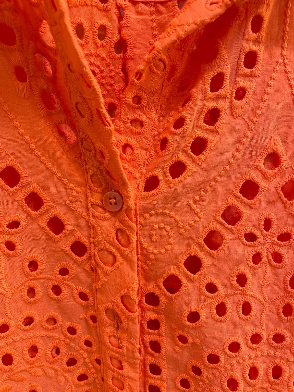 Chicos long sleeve women’s Eyelet Blouse Citrus Orange color SZ 2 US 12/14
