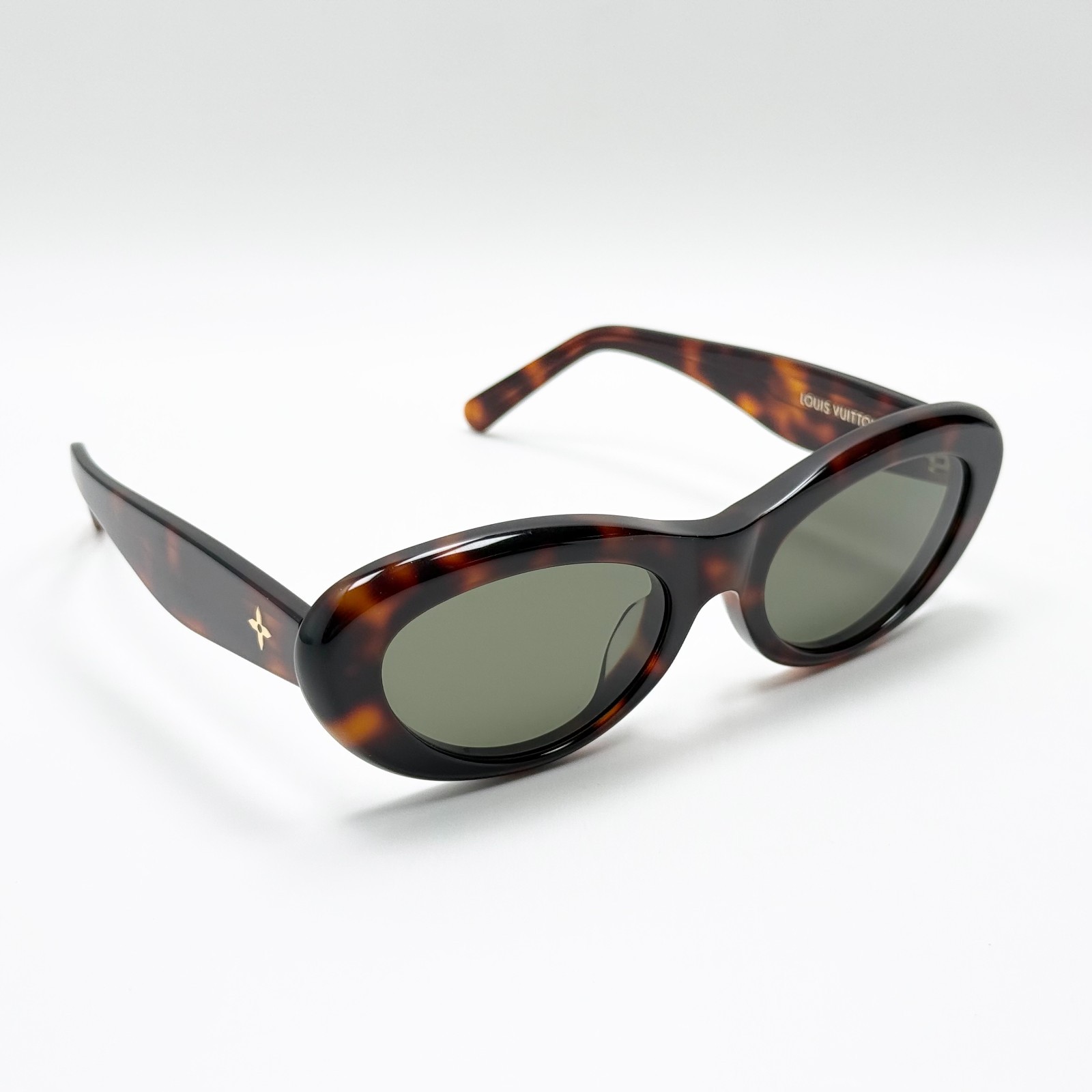 Louis Vuitton Z1983E Oval Sunglasses Tortoiseshell Frame Green Tint Lens