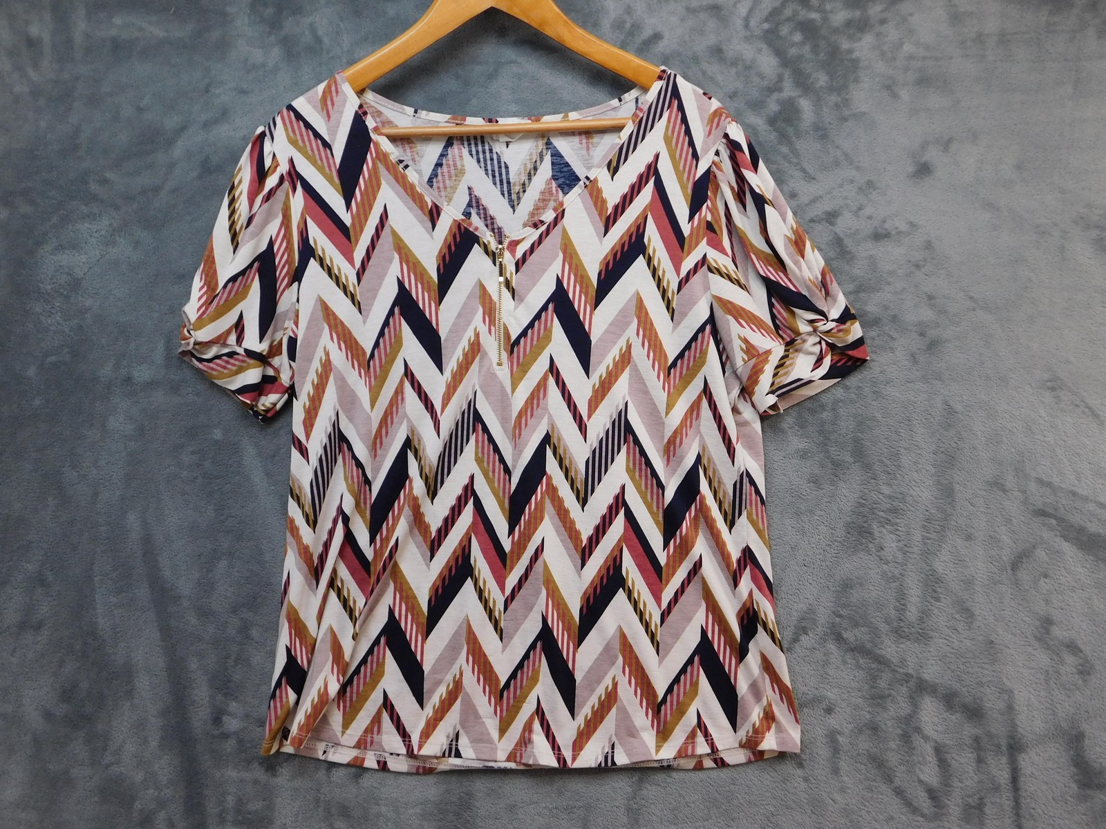 Naif Shirt Womens Petite Large Multicolor Geometric Zip V Neck Stretch Tee