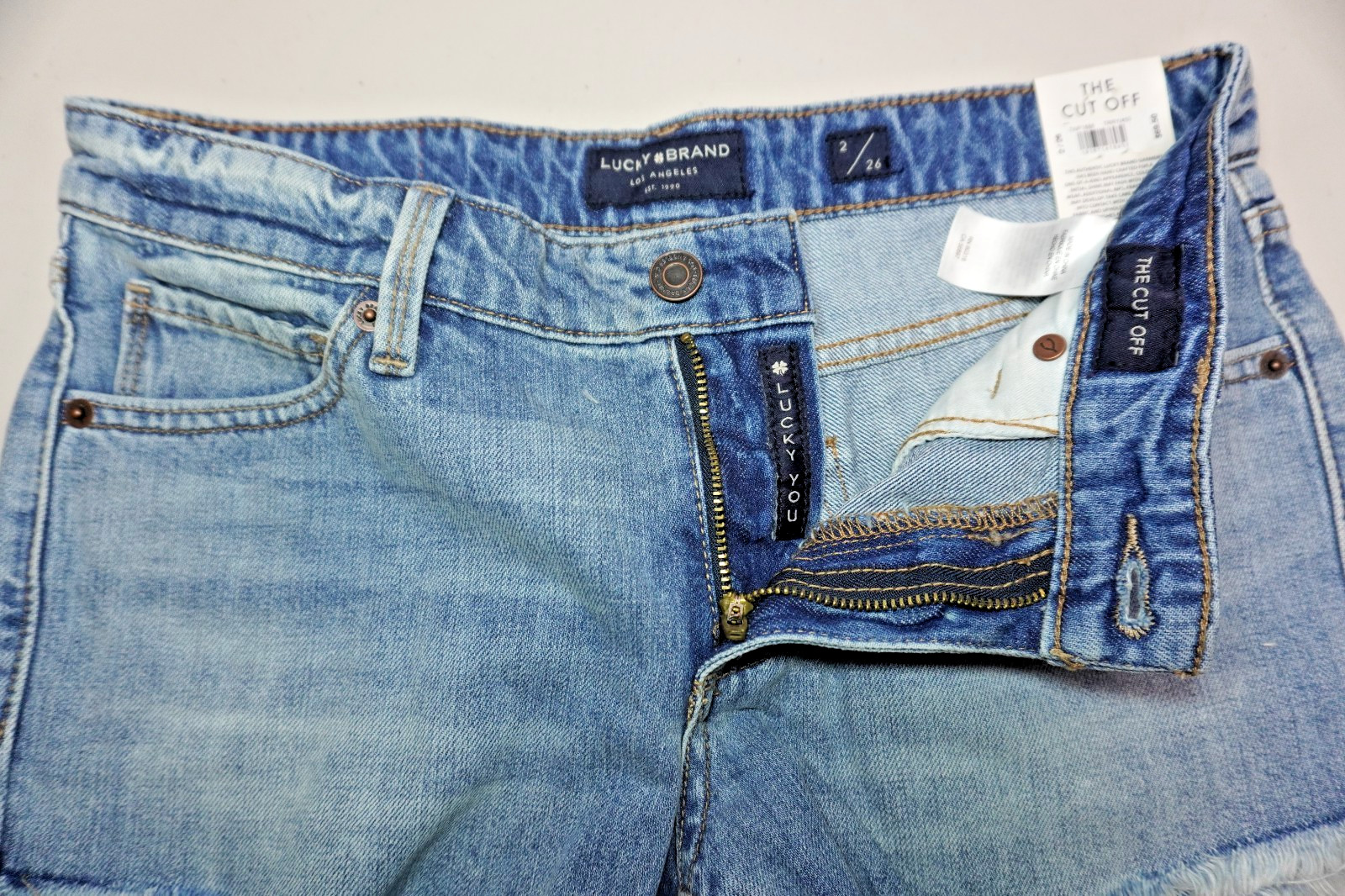 Lucky Brand Denim Cut Off Shorts Light Wash Frayed Hem Mid Rise Casual
