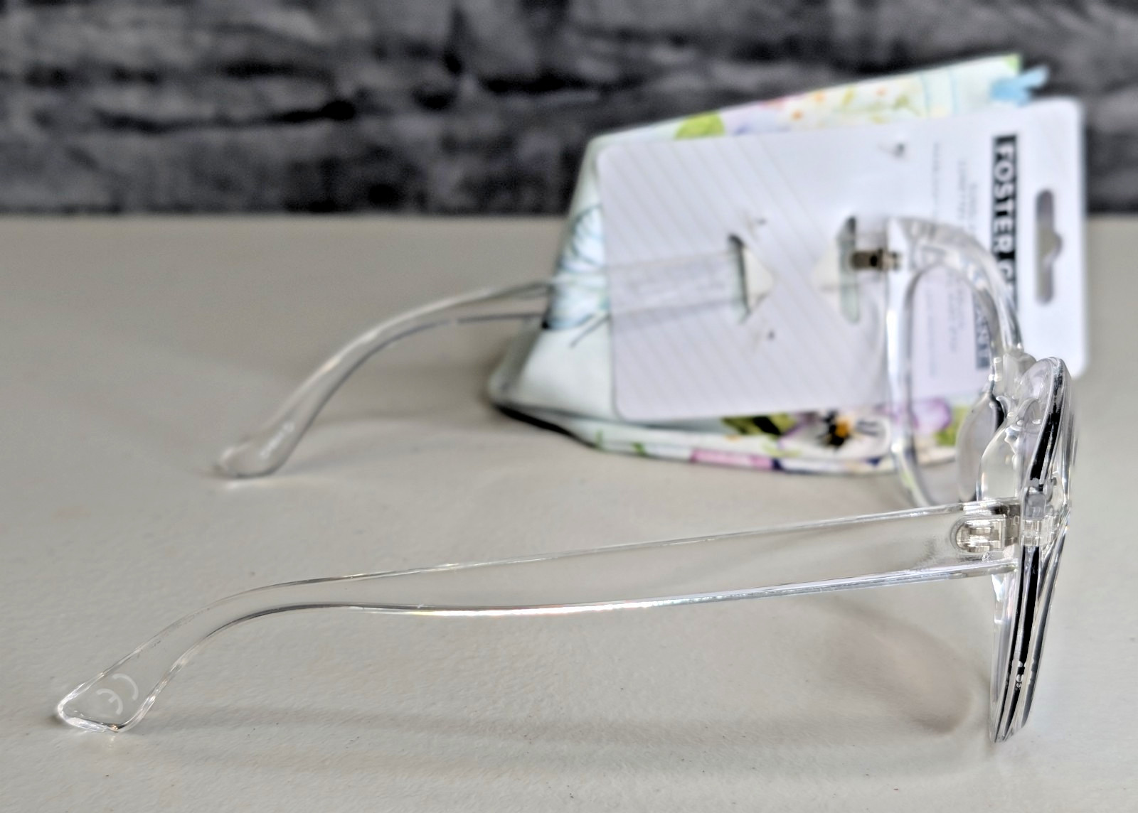 Foster Grant Sunglasses Womens Clear Cateye with Pouch 100% UVA UVB Blemished